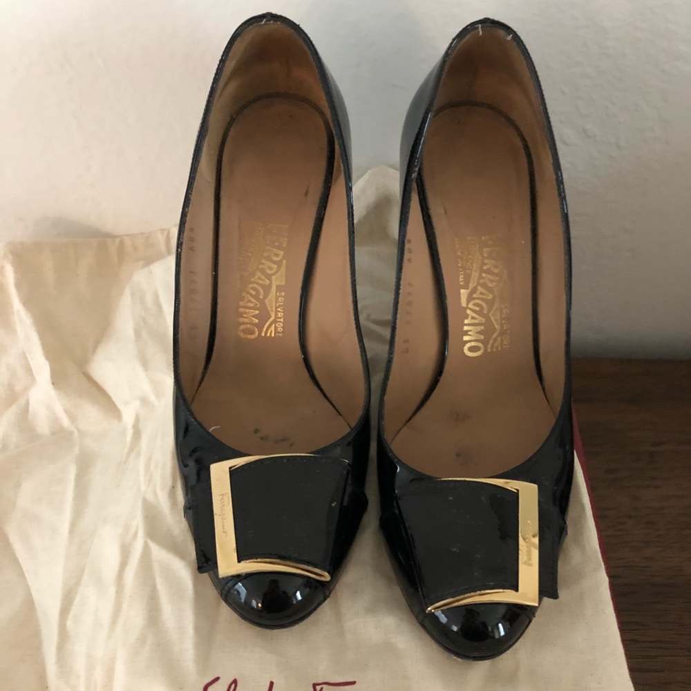 Salvatore ferragamo heels size 7.5